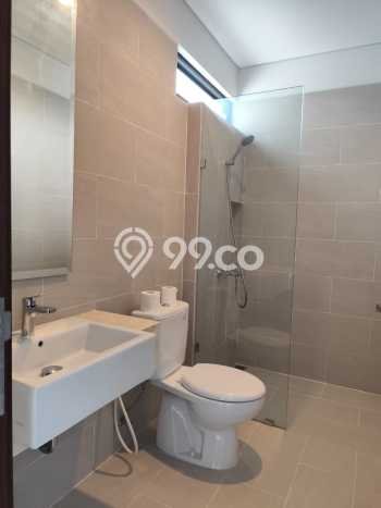 Rumah Elit Modern Tanpa Renovasi di Lebak Bulus Jakarta Selatan Rumah Elit Modern Tanpa Renovasi di Lebak Bulus Jakarta Selatan