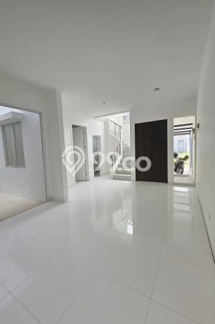 Rumah Eksklusif Dijual LT 112m2 di BSD, Tangerang Selatan Rumah Eksklusif Dijual LT 112m2 di BSD, Tangerang Selatan