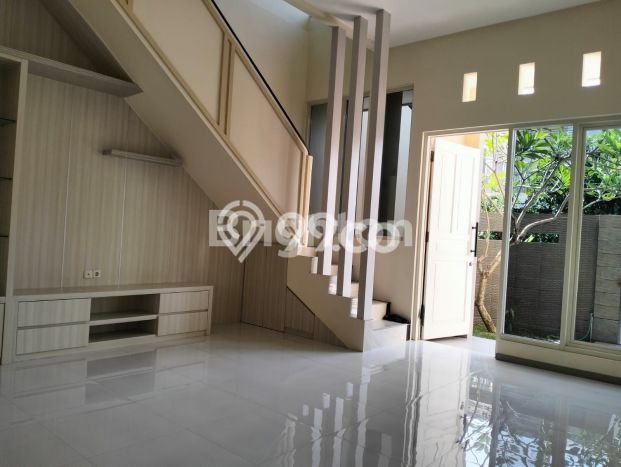 Rumah Luas Asri 3 KT Siap Huni di Pondok Tjandra Sidoarjo Rumah Luas Asri 3 KT Siap Huni di Pondok Tjandra Sidoarjo