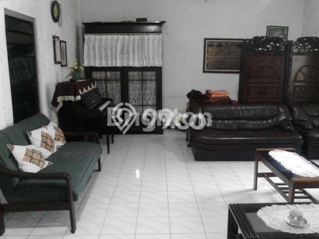 Dijual Rumah Mewah Megah Dengan View Eksklusif di Dr Sutomo, Surabaya Dijual Rumah Mewah Megah Dengan View Eksklusif di Dr Sutomo, Surabaya