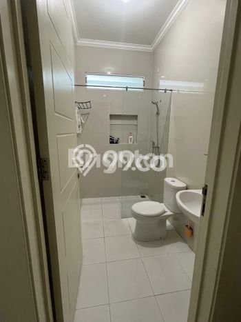 Rumah Elit Modern Tanpa Renovasi di Pakuwon City Surabaya Rumah Elit Modern Tanpa Renovasi di Pakuwon City Surabaya