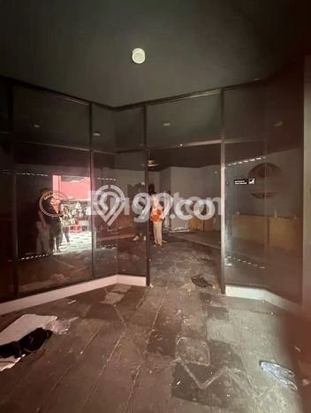 Untuk Dijual! Ruko di Alun-alun Contong Surabaya LT 90m2 / LB 70m2 Kawasan Strategis Untuk Dijual! Ruko di Alun-alun Contong Surabaya LT 90m2 / LB 70m2 Kawasan Strategis