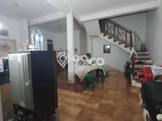 Jual Rumah Bagus Siap Huni LB 250m2 di Tenggilis Mejoyo, Surabaya Jual Rumah Bagus Siap Huni LB 250m2 di Tenggilis Mejoyo, Surabaya