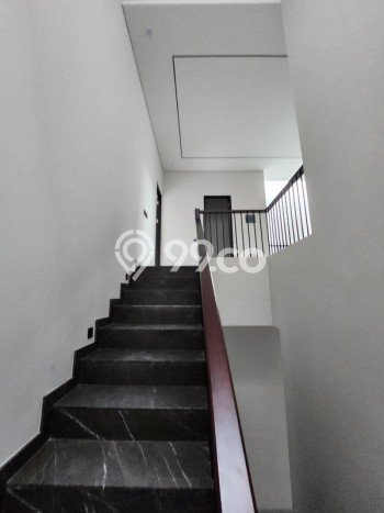 Dijual Rumah Luas Megah Dengan View Cantik di Citraland, Surabaya Dijual Rumah Luas Megah Dengan View Cantik di Citraland, Surabaya