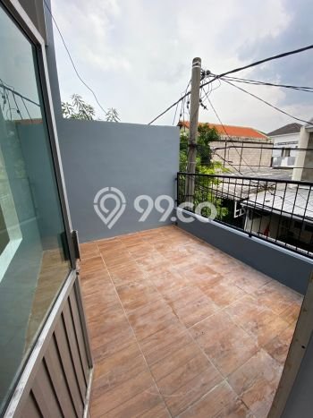 Rumah Luas Asri 3 KT Siap Pakai di Wonorejo Surabaya Rumah Luas Asri 3 KT Siap Pakai di Wonorejo Surabaya
