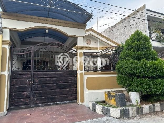 Rumah Mewah LB 350m2 Siap Pakai Desain Elegan di Manyar, Surabaya Rumah Mewah LB 350m2 Siap Pakai Desain Elegan di Manyar, Surabaya