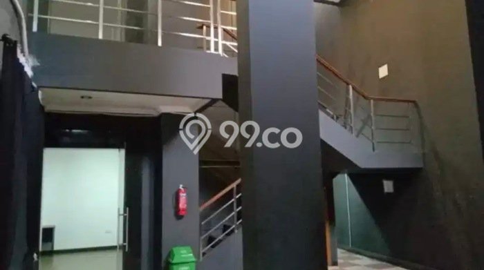 Komersial Disewa di Genteng, Surabaya, LT 1043m2 / LB 840m2 Komersial Disewa di Genteng, Surabaya, LT 1043m2 / LB 840m2