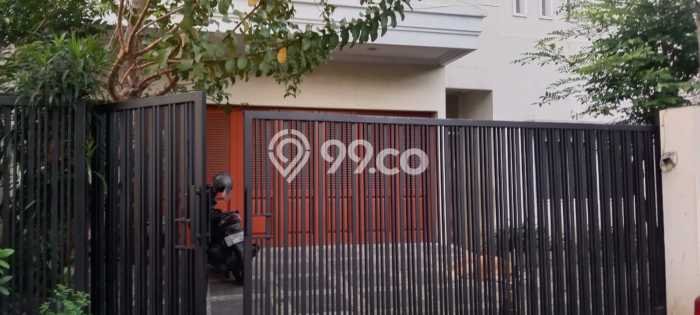 Rumah Mewah Dijual LT 716m2 di Rungkut, Surabaya Rumah Mewah Dijual LT 716m2 di Rungkut, Surabaya