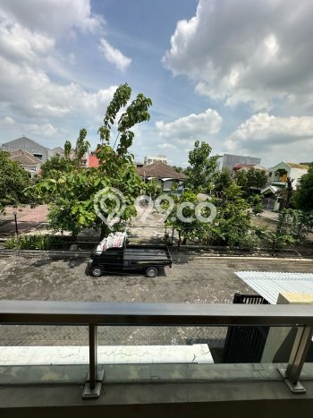 Rumah Elit Modern Tanpa Renovasi di Sutorejo Surabaya Rumah Elit Modern Tanpa Renovasi di Sutorejo Surabaya