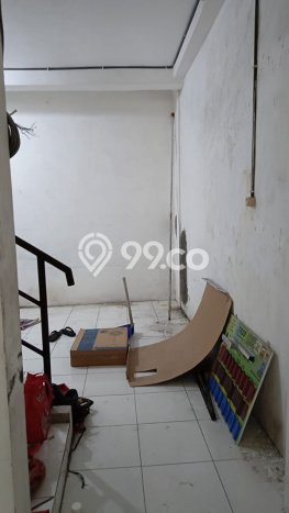 Ruko Dijual di Surabaya LT 80m2 & LB 90m2 Lokasi Terbaik! Ruko Dijual di Surabaya LT 80m2 & LB 90m2 Lokasi Terbaik!