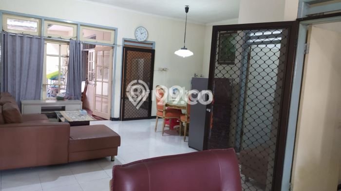Rumah Minimalis 3 KT LT 180m2 di Kedung Baruk Rumah Minimalis 3 KT LT 180m2 di Kedung Baruk