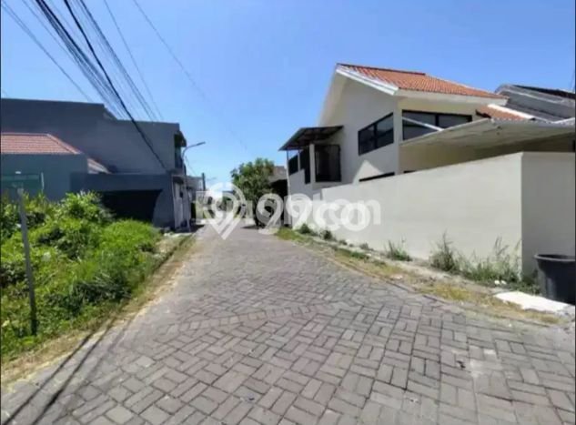 Rumah Luas Asri 2 KT Siap Huni di Medokan Ayu Surabaya Rumah Luas Asri 2 KT Siap Huni di Medokan Ayu Surabaya