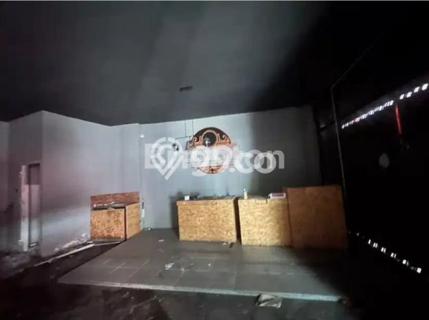Untuk Dijual! Ruko di Alun-alun Contong Surabaya LT 90m2 / LB 70m2 Kawasan Strategis Untuk Dijual! Ruko di Alun-alun Contong Surabaya LT 90m2 / LB 70m2 Kawasan Strategis