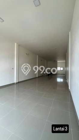 Unit Komersial Disewakan di Surabaya Area Strategis Harga Kompetitif Unit Komersial Disewakan di Surabaya Area Strategis Harga Kompetitif