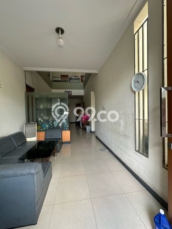 Rumah Elit Modern Tanpa Renovasi di Sutorejo Surabaya Rumah Elit Modern Tanpa Renovasi di Sutorejo Surabaya