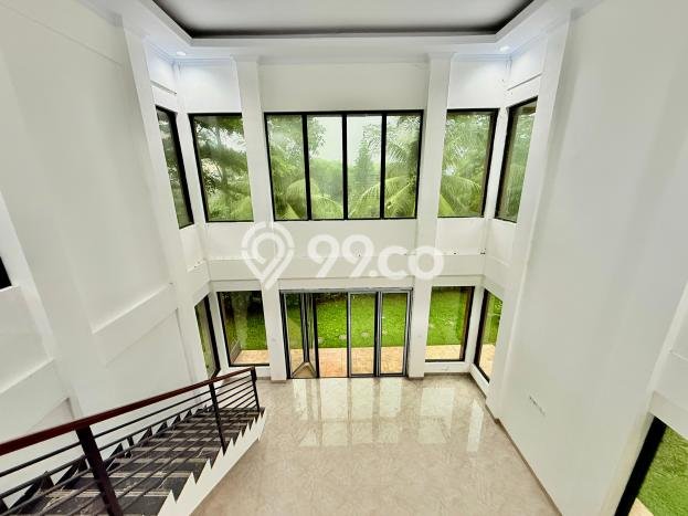 Rumah Mewah LB 400m2 Siap Pakai Desain Elegan di Sentul City, Bogor Rumah Mewah LB 400m2 Siap Pakai Desain Elegan di Sentul City, Bogor
