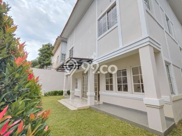 Ready to Use! Premium House LT 235m2 Desain Modern di Sentul Ready to Use! Premium House LT 235m2 Desain Modern di Sentul