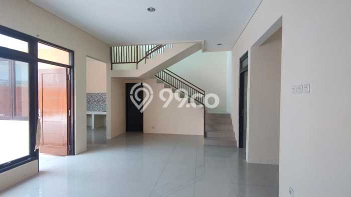 Jual Rumah Luas Elegan Dengan View Eksklusif di Sentul, Bogor Jual Rumah Luas Elegan Dengan View Eksklusif di Sentul, Bogor