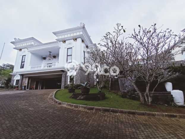Rumah Luxury Modern Tanpa Renovasi di Sentul Bogor Rumah Luxury Modern Tanpa Renovasi di Sentul Bogor