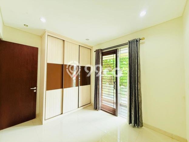 Dijual Rumah Mewah Elegan Dengan View Eksklusif di Sentul City, Bogor Dijual Rumah Mewah Elegan Dengan View Eksklusif di Sentul City, Bogor