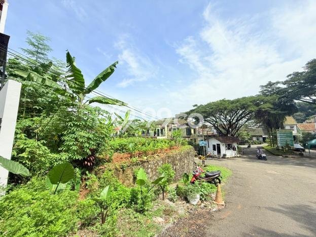 Kavling Tanah untuk Dijual di Sentul, Bogor, Luas 298m2 Kavling Tanah untuk Dijual di Sentul, Bogor, Luas 298m2