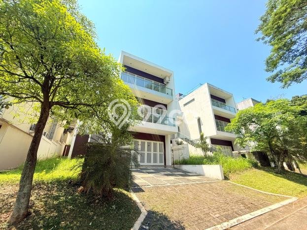 Rumah Elit Modern Tanpa Renovasi di Sentul City Bogor Rumah Elit Modern Tanpa Renovasi di Sentul City Bogor