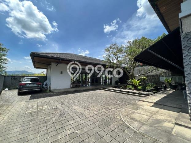 For Sale! Luxury House LT 1885m2 Desain Modern di Sentul For Sale! Luxury House LT 1885m2 Desain Modern di Sentul