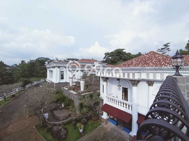 Rumah Luxury Modern Tanpa Renovasi di Sentul Bogor Rumah Luxury Modern Tanpa Renovasi di Sentul Bogor
