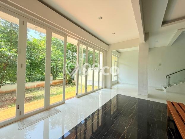 Ready to Use! Luxury House LT 442m2 Desain Modern di Sentul Ready to Use! Luxury House LT 442m2 Desain Modern di Sentul