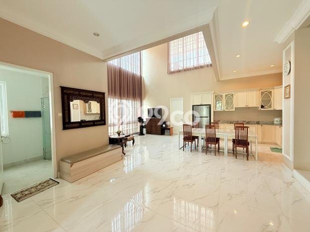 Jual Rumah Mewah Megah Dengan View Cantik di Sentul City, Bogor Jual Rumah Mewah Megah Dengan View Cantik di Sentul City, Bogor