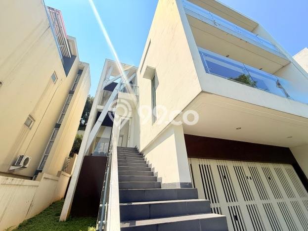 Dijual Rumah Mewah Megah Dengan View Cantik di Sentul City, Bogor Dijual Rumah Mewah Megah Dengan View Cantik di Sentul City, Bogor