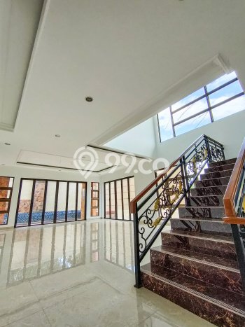 Rumah Elit Modern Tanpa Renovasi di Sentul Bogor Rumah Elit Modern Tanpa Renovasi di Sentul Bogor
