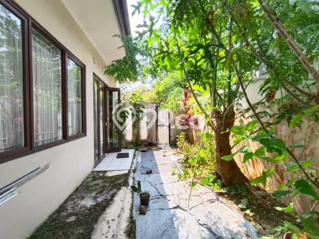 Jual Rumah Luas Elegan Dengan View Eksklusif di Sentul, Bogor Jual Rumah Luas Elegan Dengan View Eksklusif di Sentul, Bogor