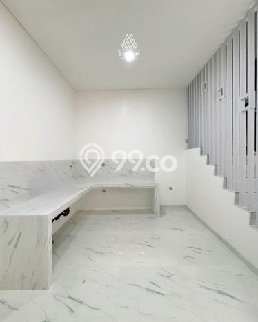 Rumah Mewah LB 120m2 Siap Pakai Desain Elegan di Metland Puri, Jakarta Barat Rumah Mewah LB 120m2 Siap Pakai Desain Elegan di Metland Puri, Jakarta Barat