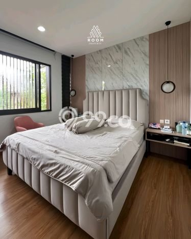 Rumah Mewah Dijual LT 112m2 di BSD, Tangerang Selatan Rumah Mewah Dijual LT 112m2 di BSD, Tangerang Selatan