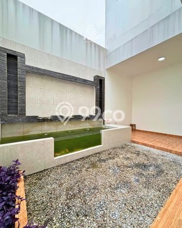 Rumah Luxury Modern Siap Huni di Joglo Jakarta Barat Rumah Luxury Modern Siap Huni di Joglo Jakarta Barat