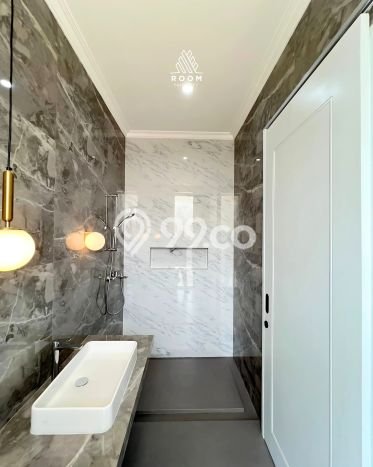 Rumah Elit LB 220m2 Siap Huni Desain Elegan di Bintaro, Tangerang Selatan Rumah Elit LB 220m2 Siap Huni Desain Elegan di Bintaro, Tangerang Selatan