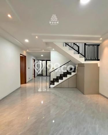 Hunian Mewah LB 200m2 Siap Huni Desain Elegan di Bintaro, Tangerang Selatan Hunian Mewah LB 200m2 Siap Huni Desain Elegan di Bintaro, Tangerang Selatan