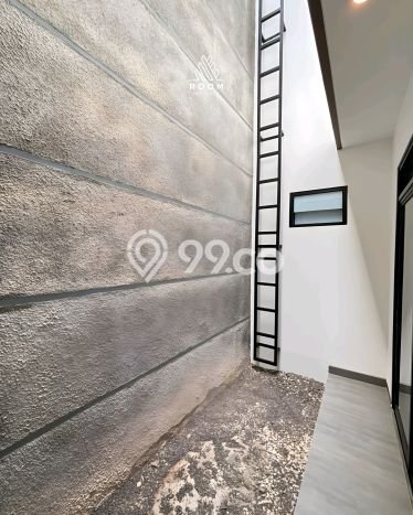 Ready to Use! Luxury House LT 126m2 Desain Elegan di Meruya Ready to Use! Luxury House LT 126m2 Desain Elegan di Meruya