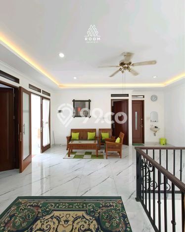 For Sale! Luxury House LT 250m2 Desain Modern di Sektor 2 - Bintaro For Sale! Luxury House LT 250m2 Desain Modern di Sektor 2 - Bintaro