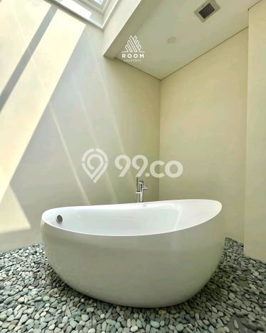 Siap Huni Rumah Mewah 4 Kamar di Kebayoran Baru Dekat ke Mana Pun Siap Huni Rumah Mewah 4 Kamar di Kebayoran Baru Dekat ke Mana Pun