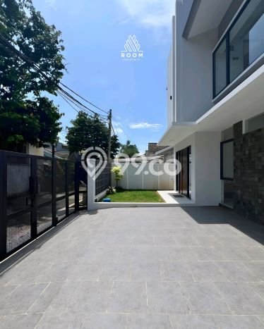Hunian Eksklusif Dijual LT 140m2 di BSD, Tangerang Selatan Hunian Eksklusif Dijual LT 140m2 di BSD, Tangerang Selatan