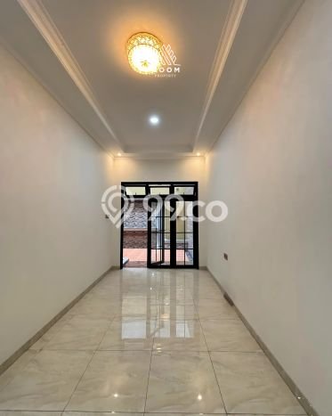 Rumah Elit Modern Siap Huni di Joglo Jakarta Barat Rumah Elit Modern Siap Huni di Joglo Jakarta Barat