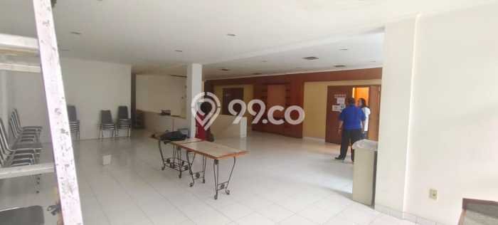 Area Ramai! Ruko Dijual di Kelapa Gading untuk Bisnis Luas Bangunan 220m2 Area Ramai! Ruko Dijual di Kelapa Gading untuk Bisnis Luas Bangunan 220m2