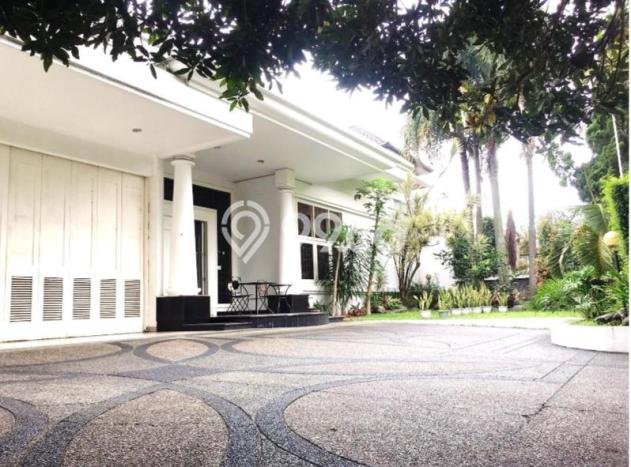 Ready to Use! Luxury House LT 712m2 Desain Modern di Sayap Dago Ready to Use! Luxury House LT 712m2 Desain Modern di Sayap Dago