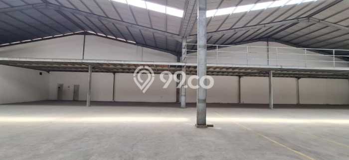Unit Gudang Disewakan di Soekarno Hatta di Area Ramai & Strategis Unit Gudang Disewakan di Soekarno Hatta di Area Ramai & Strategis
