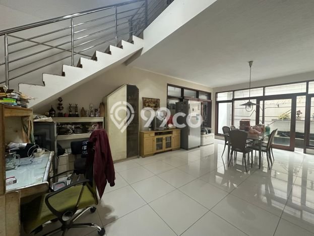 Rumah Elit Modern Siap Huni di Pasteur Bandung Rumah Elit Modern Siap Huni di Pasteur Bandung