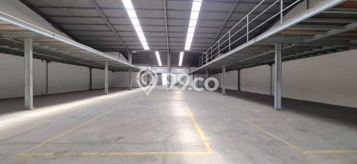 Unit Gudang Disewakan di Soekarno Hatta di Area Ramai & Strategis Unit Gudang Disewakan di Soekarno Hatta di Area Ramai & Strategis