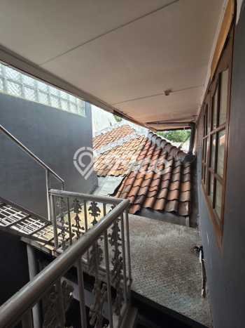 Komersial untuk Disewa di Pusat Bandung Luas Bangunan 350m2 Komersial untuk Disewa di Pusat Bandung Luas Bangunan 350m2