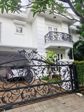 Rumah Mewah LB 700m2 Siap Pakai Desain Elegan di Cikunir, Bekasi Rumah Mewah LB 700m2 Siap Pakai Desain Elegan di Cikunir, Bekasi